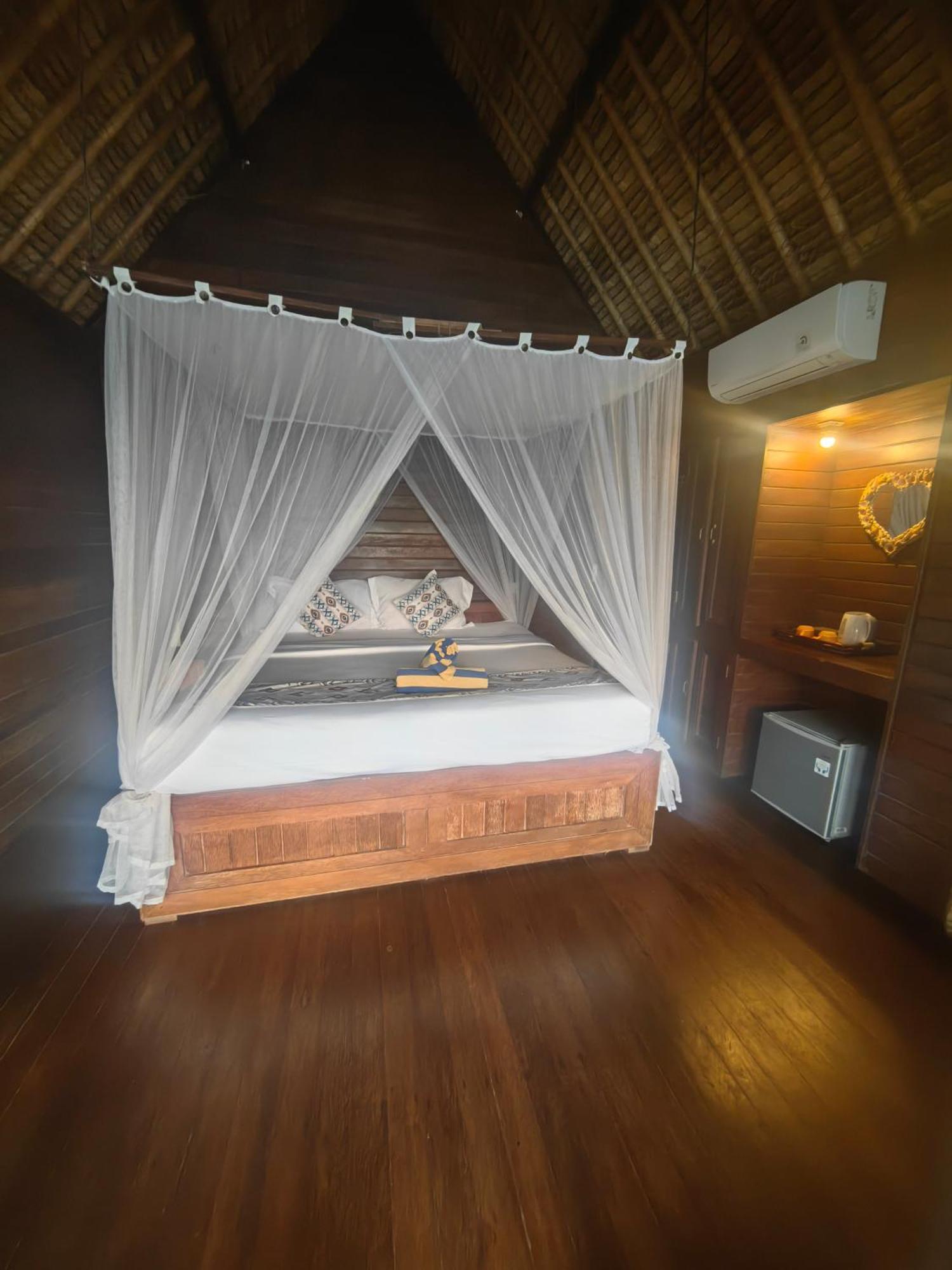 The Dafish Ceningan Otel Ceningan Island Dış mekan fotoğraf